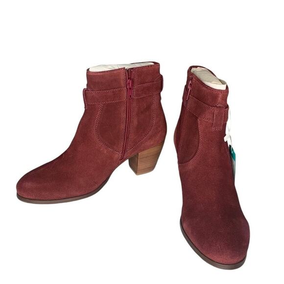 Diba NWT Sleek Booties Burgundy Red Leather Upper Buckle Side Zipper Size 7.5 - Picture 2 of 11